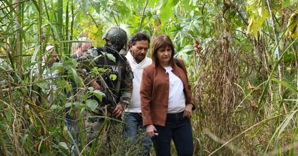 Vuelve la obra pública: Patricia quiere hacer un alambrado de 200 metros en la frontera con Bolivia