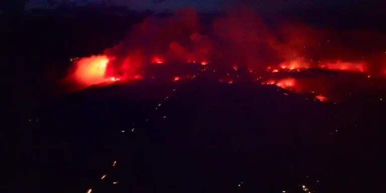 Incendio forestal en El Bolsón: 1600 hectáreas fueron arrasadas por las llamas