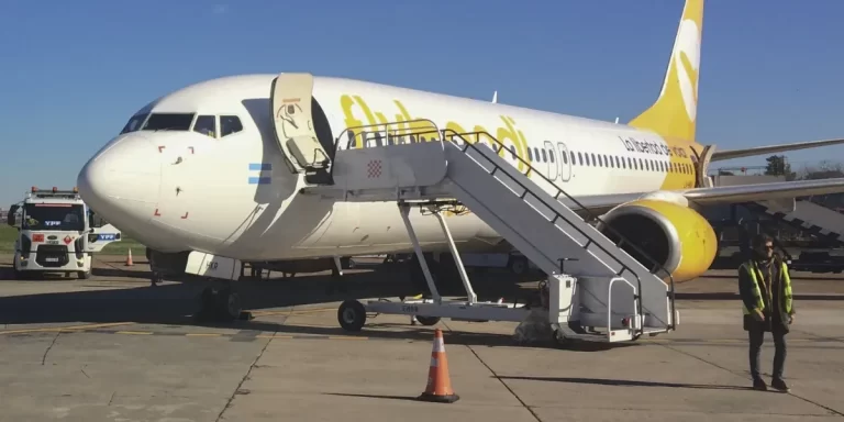 La provincia de Buenos Aires multó a Flybondi con $300 millones por “vuelos cancelados”