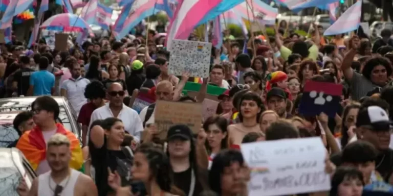 Jornada de lucha y reflexión: Concluyó la Marcha Federal del Orgullo Antifascista y Antirracista