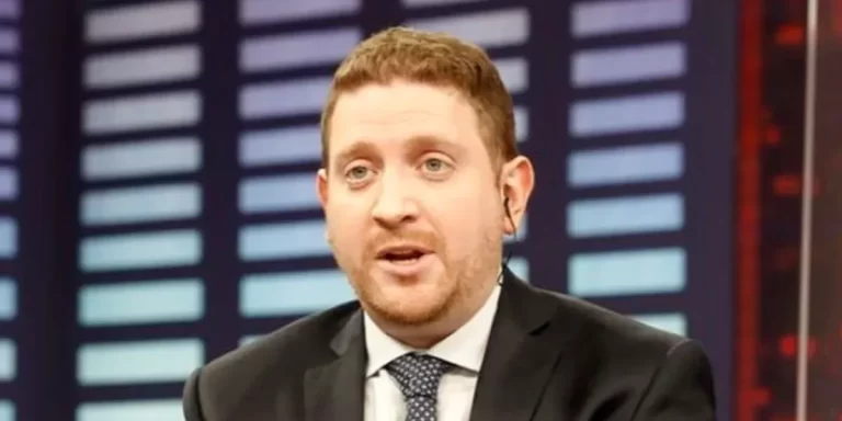 Jonatan Viale fue repudiado en redes sociales por elogiar a una mujer que reivindicó a Videla