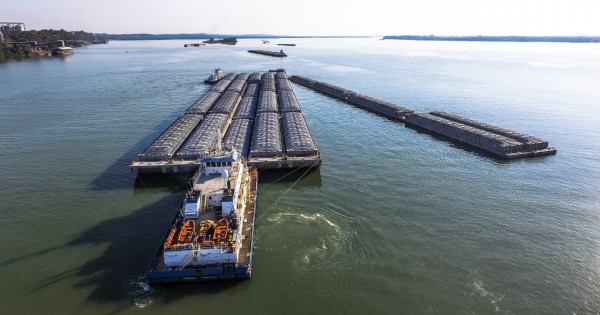 Jan de Nul cruzó a su competidora en la Hidrovía que la acusó de ser la favorita del gobierno