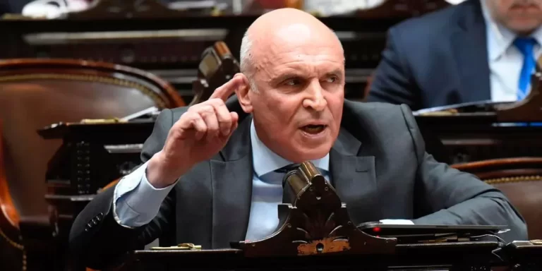 José Luis Espert llevó la mano dura a otro extremo: “A los delincuentes hay que llenarlos de agujeros”