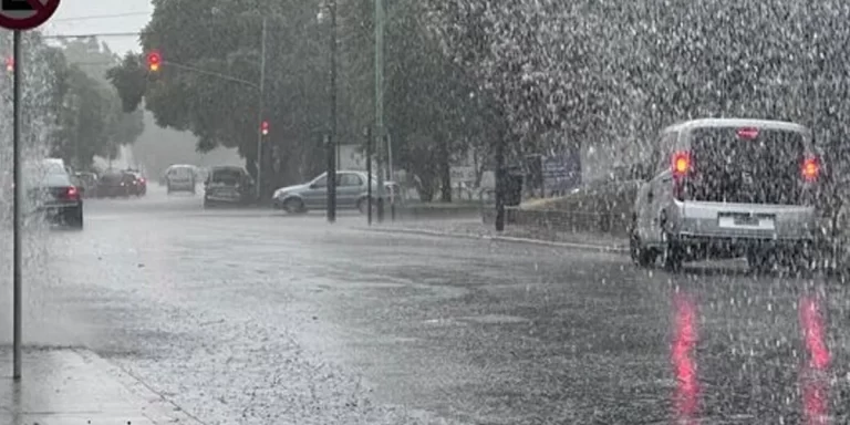 Seis provincias y la Ciudad de Buenos Aires se encuentran bajo alerta por tormentas