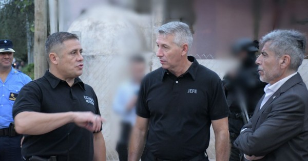 El ministro de Seguridad de Llaryora persiguió y atrapó dos motochorros