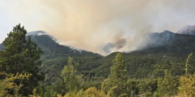 Incendios en Río Negro: identifican a los presuntos responsables de las llamas, pero logran escapar