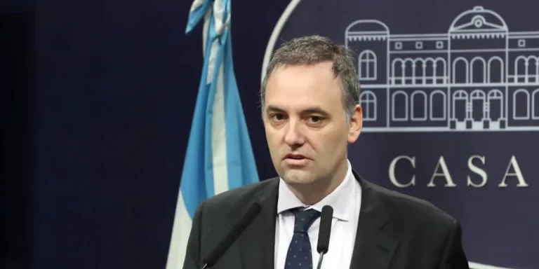 El Gobierno modificará la Ley de identidad de género y prohibirá los tratamientos de hormonización en menores