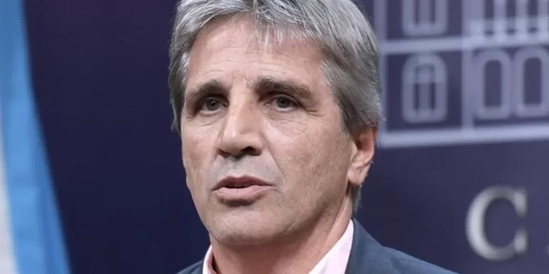 Caputo negó que el nuevo acuerdo con el FMI implique una devaluación