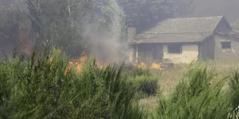 El incendio en el Parque Nacional Nahuel Huapi se mantiene activo después de 40 días