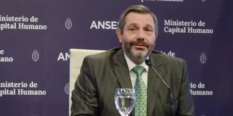 Milei le pidió la renuncia al titular de ANSES Mariano de los Heros