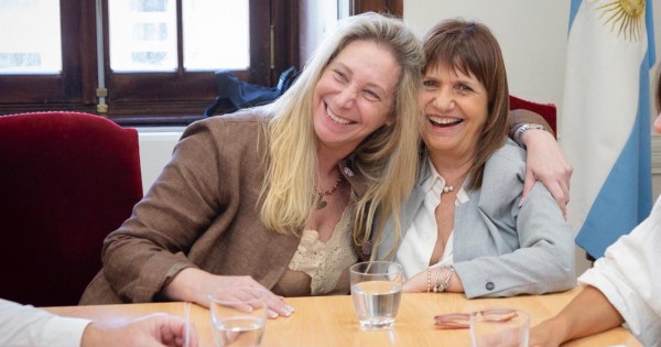 Karina y Patricia barrieron a Santiago Caputo del armado de listas de Santa Fe