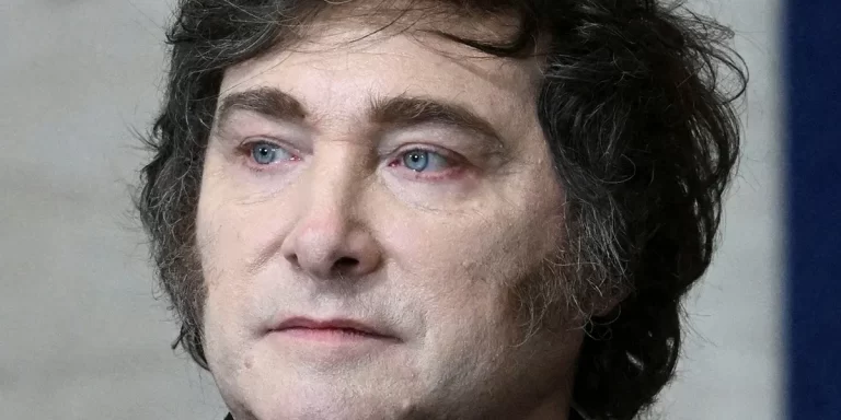 Milei atacó a María Becerra y volvió a apuntar contra Lali Espósito