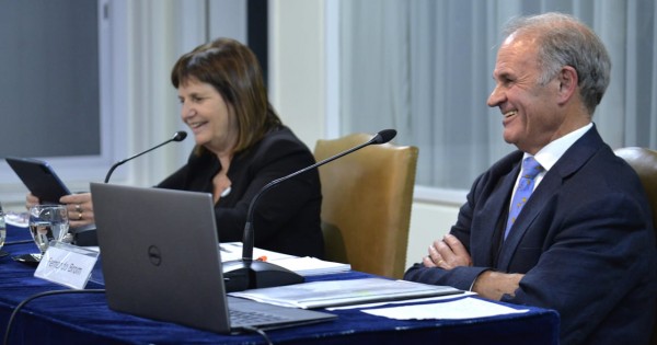 El nuevo titular de Ambiente admite que el Gobierno falló en la prevención de los incendios