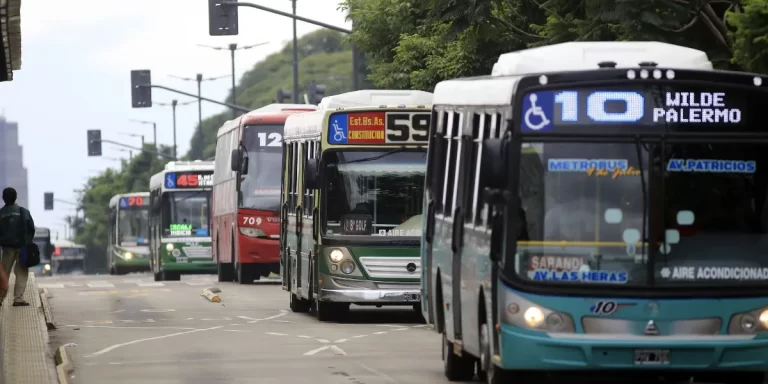 La provincia de Buenos Aires aumentará un 10% el boleto de colectivo desde marzo