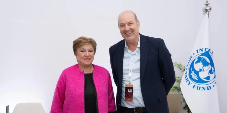 Sturzenegger se reunió con la titular del FMI y expondrá el plan desregulador del país