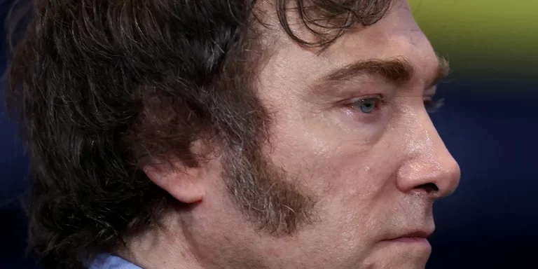 Milei se despegó del escándalo cripto: “Obré de buena fe y me comí un cachetazo”