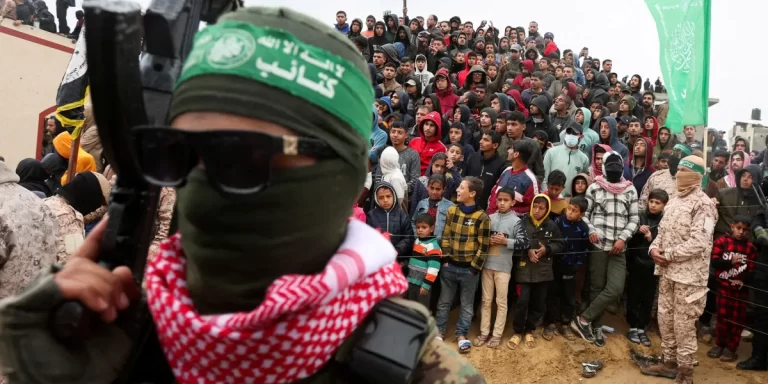 Hamas admitió un “posible error” en el envío de los restos de Shiri Bibas