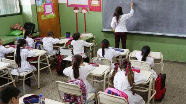 Inicio de clases en Santa Fe: Garantizan escuelas abiertas pese al paro docente