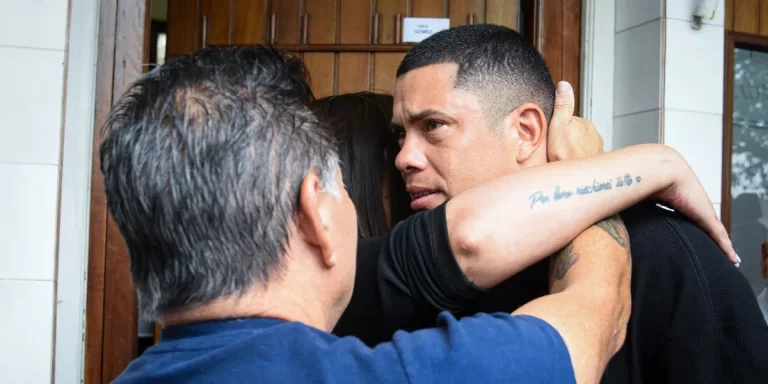 El padre de Kim Gómez reveló que “me llamó el papá de uno de los chicos”