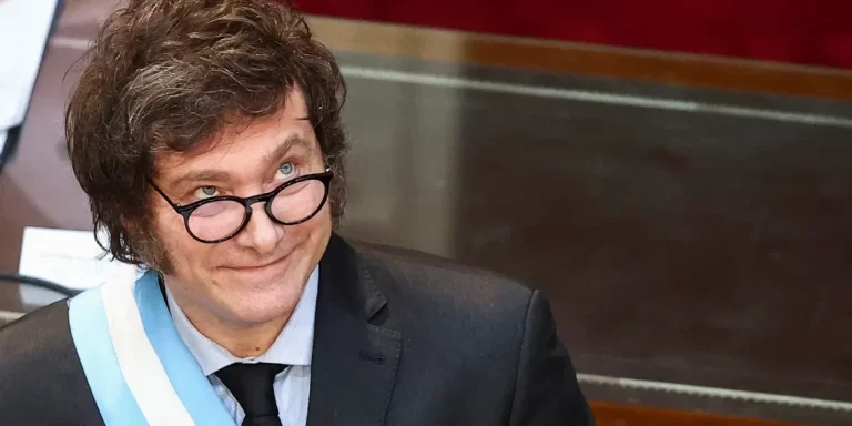 Milei cenará con sus ministros tras la apertura de sesiones en el Congreso