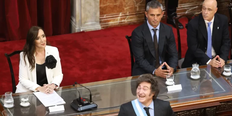 Javier Milei acusó a Facundo Manes de “mentiroso” y desmintió las agresiones