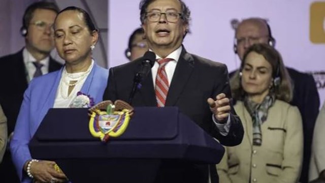 Petro pide al Congreso legalizar la marihuana en Colombia