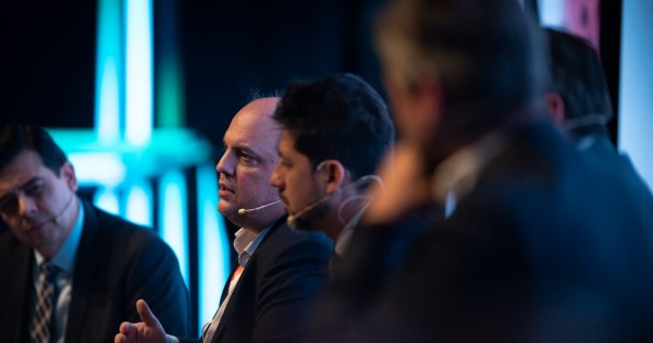 Con Milei Aerolíneas gasta más plata y transporta menos pasajeros