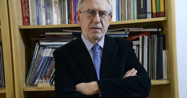 Juan Luis Bour estimó que el acuerdo con el FMI impondrá una devaluación del 15%