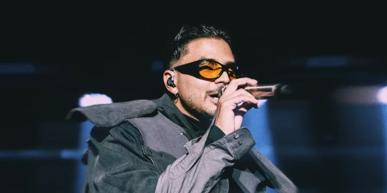 Un viaje por los sentimientos: Álvaro Diaz deslumbró con el “Sayonara Tour” en el Complejo C Art Media