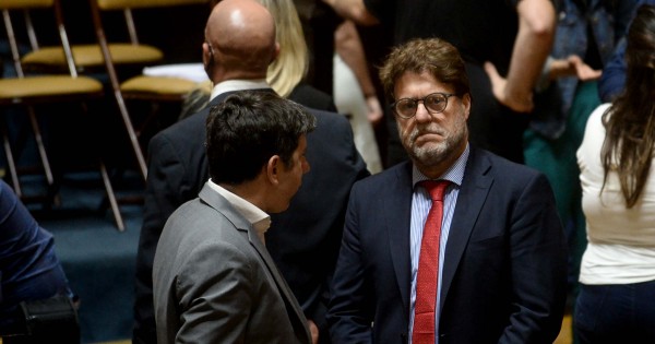 La oposición quiere que Kicillof defina el calendario electoral y dilata la votación de las PASO