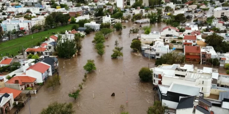 Temporal en Bahía Blanca: El 70% de los bahienses ya tiene luz