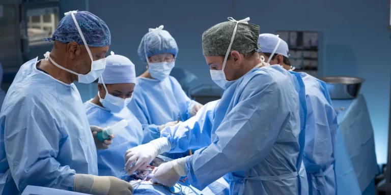 “Grey’s Anatomy” cumple 21 temporadas al aire
