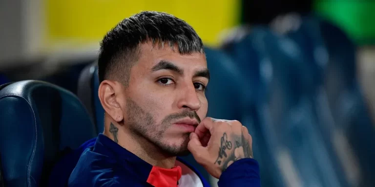 La dura sanción que recibió Ángel Correa tras ser expulsado e insultar al árbitro