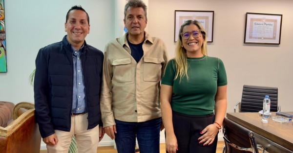 Massa arma en Córdoba, pensando en Schiaretti y no en Llaryora