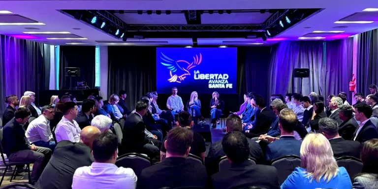 Karina Milei presentó a los candidatos de La Libertad Avanza en Santa Fe