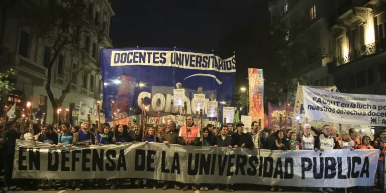 Comenzó el paro universitario: reclaman paritarias y financiamiento para universidades