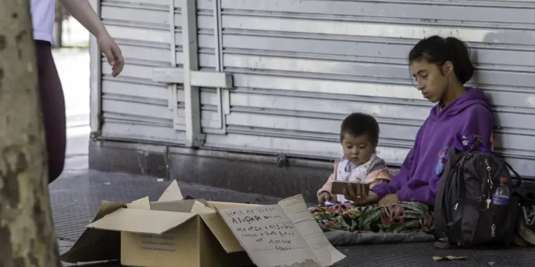 CABA: una familia tipo necesitó $1.090.000 para no ser pobre en febrero