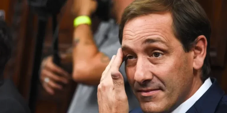 Julio Garro fue imputado por presunta autorización irregular de 400 barrios privados en La Plata