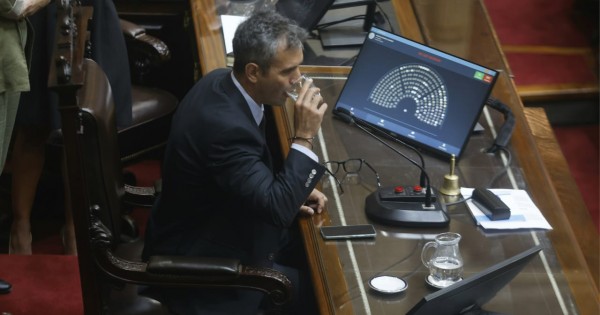 Crisis en el bloque libertario: Pagano y Bonacci no dieron quórum para tratar el DNU del FMI