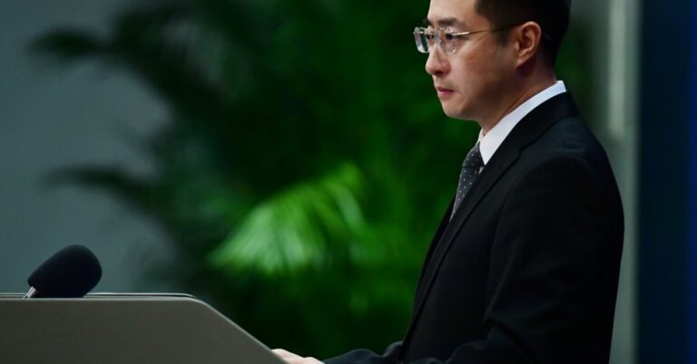 China cruzó a Claver Carone y defendió el swap con Argentina