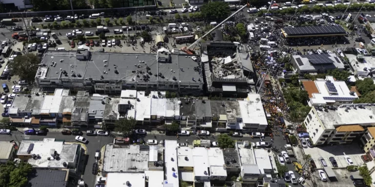 Se desplomó el techo de una discoteca en República Dominicana: al menos 44 muertos