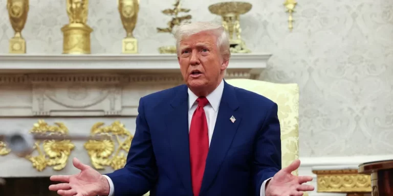 Tensión entre Washington y Pekín: Trump elevó los aranceles a China al 104%