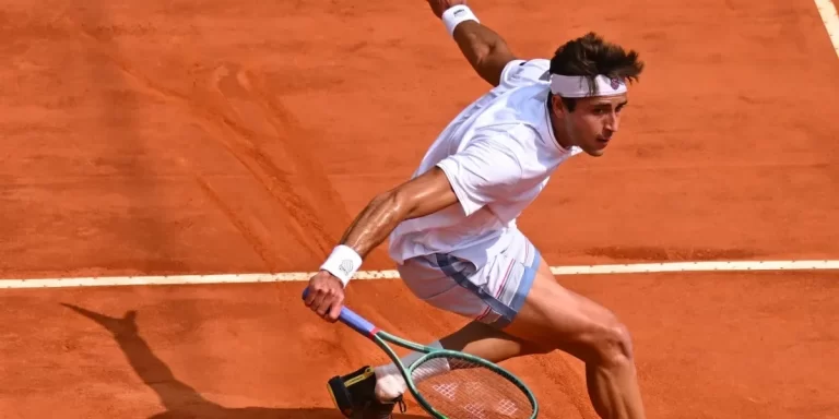 Tomás Etcheverry avanzó a la segunda ronda del Masters 1000 de Montecarlo