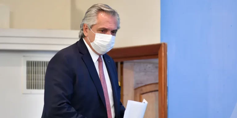 La Justicia reabrió la causa por la compra de vacunas durante el gobierno de Alberto Fernández