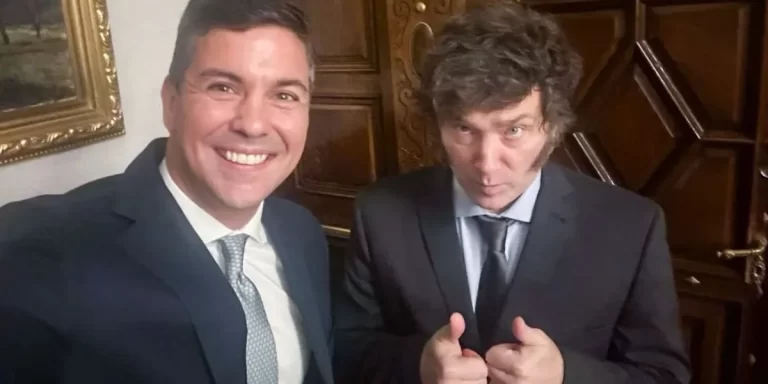 Javier Milei viaja hoy a Paraguay y se reunirá con Santiago Peña