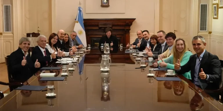 “Extraordinario equipo”: en medio del paro, Milei encabezó una reunión de Gabinete