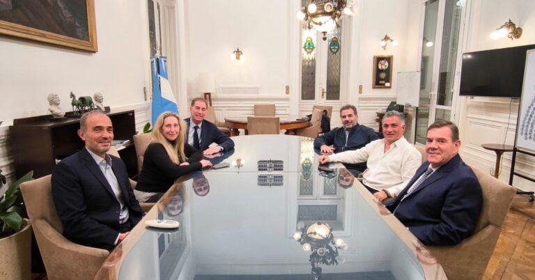 Karina borró a Santiago del cierre con Ritondo y Santilli