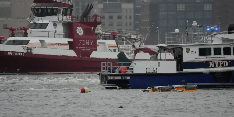 Seis personas murieron en un accidente de helicóptero en el río Hudson en Nueva York