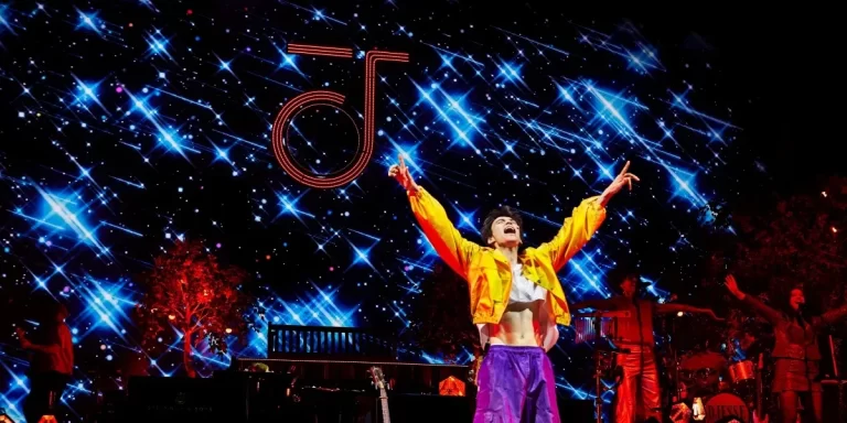 Jacob Collier anuncia su regreso a la Argentina con su Djesse World Tour