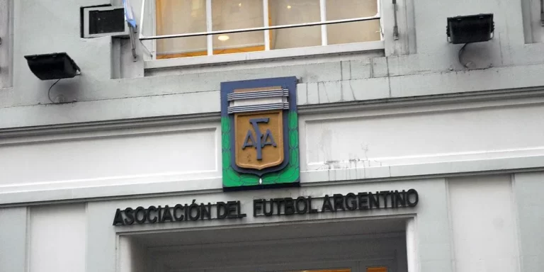 La AFA anunció la extensión de la licencia de los derechos de transmisión de la Liga Profesional